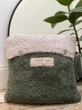 Load image into Gallery viewer, hh luxe Pillows